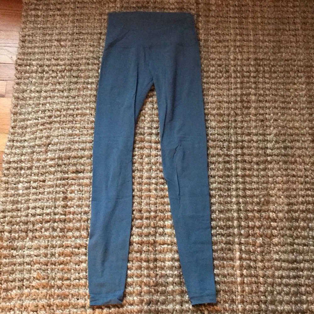 Align lululemon size 4 leggings